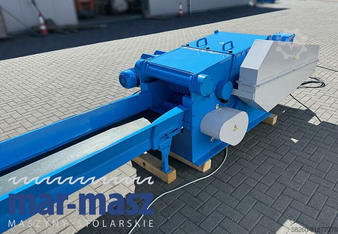 Houtversnipperaar / shredder met transportband Rudnick & Enners TH 150/400/3