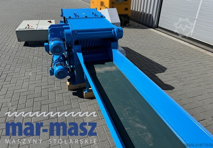 Houtversnipperaar / shredder met transportband Rudnick & Enners TH 150/400/3