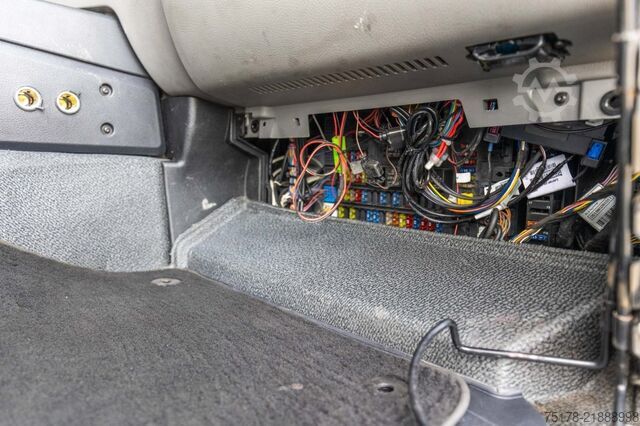Kamion cisterna Mercedes-Benz ANTOS 2530 BL+MAGYAR 19.000L/6COMP