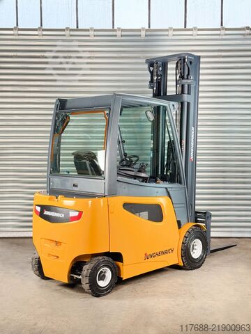 Электрический 4-колесный Jungheinrich EFG S30 - Service Neu - Batterie 90% - 7.5m Hub