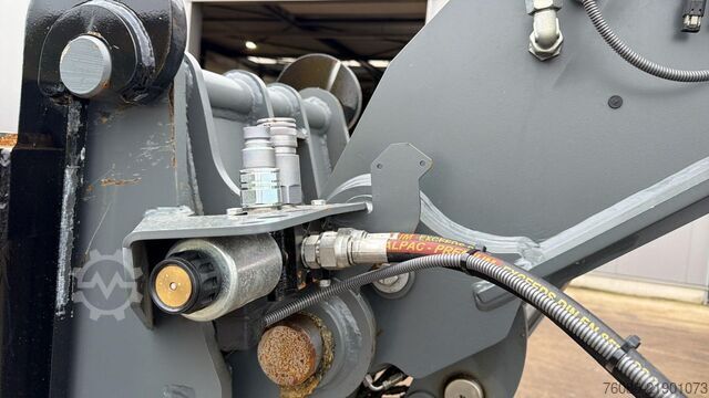 Cargadora telescópica Liebherr T42-7S (INCL BUCKET / BE MACHINE / LIKE NEW / 7...