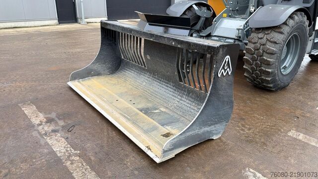 Cargadora telescópica Liebherr T42-7S (INCL BUCKET / BE MACHINE / LIKE NEW / 7...