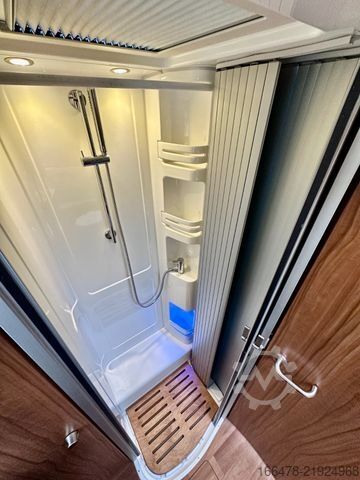 半集成式房车 HYMER/ERIBA Tramp T 704 SL *d*