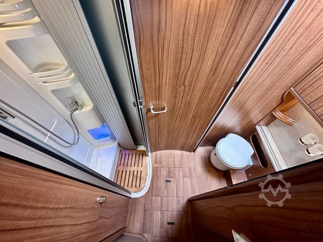 半集成式房车 HYMER/ERIBA Tramp T 704 SL *d*