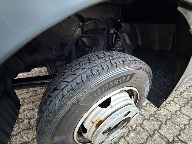 Transporter mit Koffer MAN TGL 8.190  Isolier Koffer mit Ladebordwand
