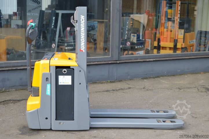 Palešu krāvējs Jungheinrich EJD 222