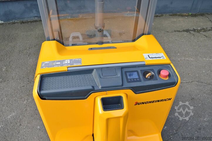 Palešu krāvējs Jungheinrich EJD 222