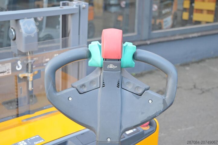 Hochhubwagen Jungheinrich EJD 120