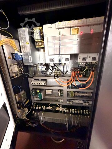 5-akset simultan bearbejdningscenter DMG Mori DMU 70 eVo linear