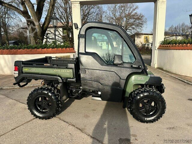 Yard tractor John-Deere Gator XUV 855D