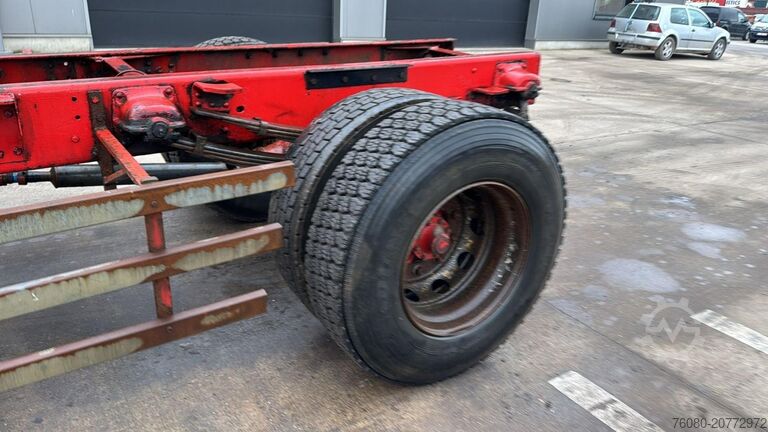 キャブ付きシャシー Scania 82 - 210 (LAMES / STEEL SUSP. / POMPE MANUELLE ...