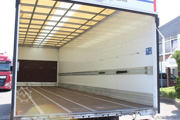 ボックス型トラック Mercedes-Benz Atego 1321 E6  Koffer Klima Kamera LBW Nur 85 Tkm