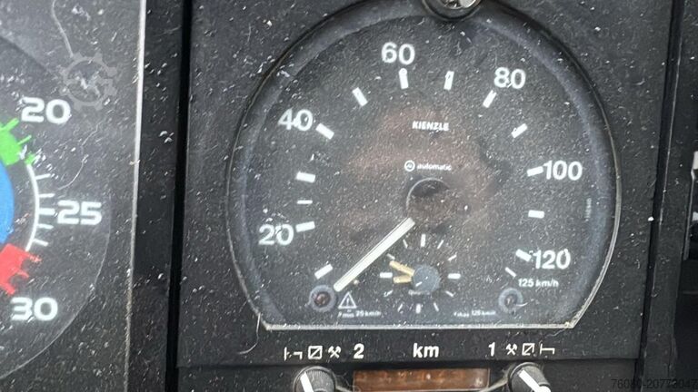 Basculantă cu macara Volvo FL 6-18 (MANUAL PUMP / CRANE HIAB 090 / STEEL S...