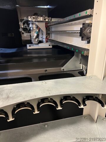 Centre d’usinage universel 5 axes MIKRON HPM 450U +SYSTEM 3R WORKPARTNER