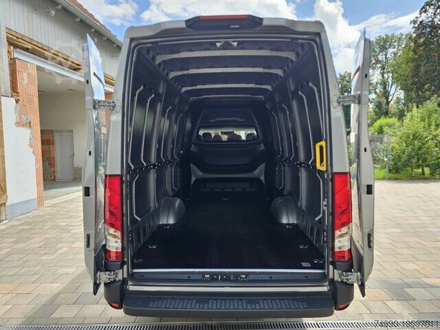 Фургон с высокой крышей Iveco Daily 35S18HA8V DOKA Snoeks Mixto Hi-Matic 16m³