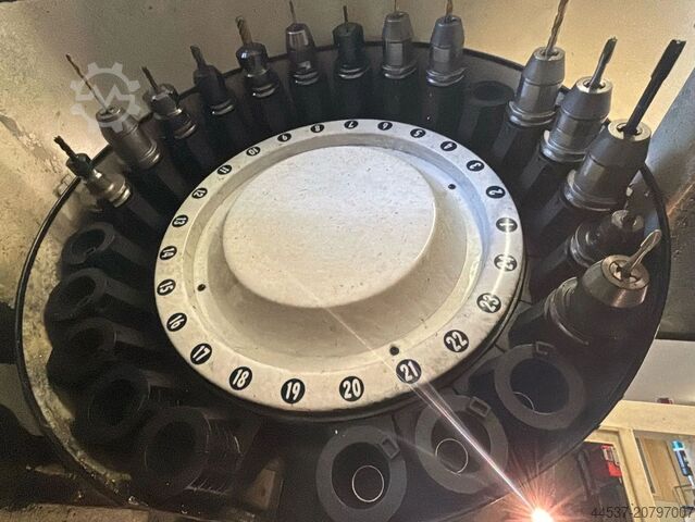 Centro di lavoro verticale Leaderway V650