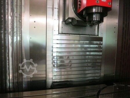 Pionowe centrum obróbcze Emco MMV 2000