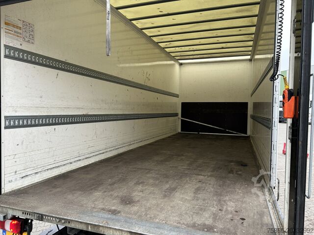 Maleta Mercedes-Benz Atego 1318 Euro 6 E / 12 Ton / 56 dkm / Box / L...