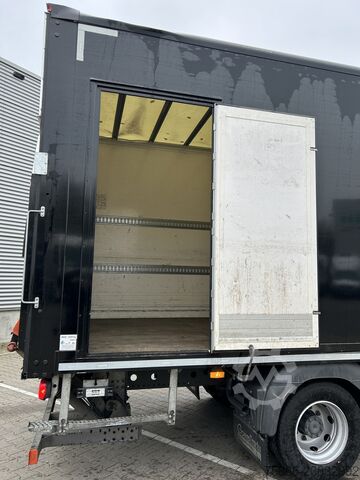 Maleta Mercedes-Benz Atego 1318 Euro 6 E / 12 Ton / 56 dkm / Box / L...