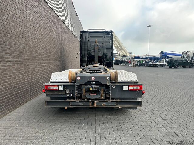 Hệ thống cánh tay móc Volvo FH 540 6X2 VDL S-30-6400 HAAKARM / ABROLLKIPPER...