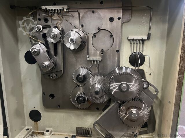 Máquina de tallado de engranajes y rotores Pfauter P 750 R