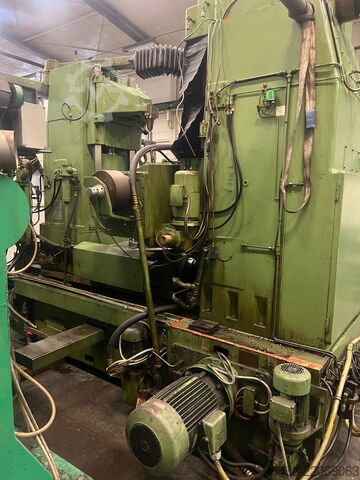 Máquina de tallado de engranajes y rotores Pfauter P 750 R