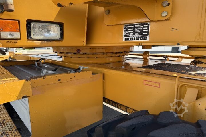 Cilindru compactor Liebherr 308 Mobilbagger / Swiss-Vehicle