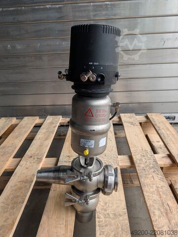 Zawór przełączający APV SPX W44-2,5" NO-CU41-S-DC-1234