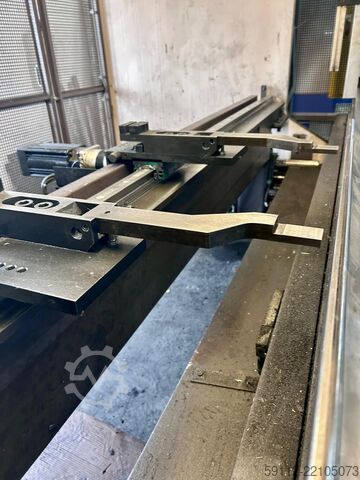 Upogibni stroj Bystronic PR 200x4100
