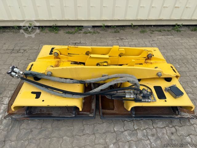 Tiivistäjä BOMAG AG28 Anbau-Verdichterplatten