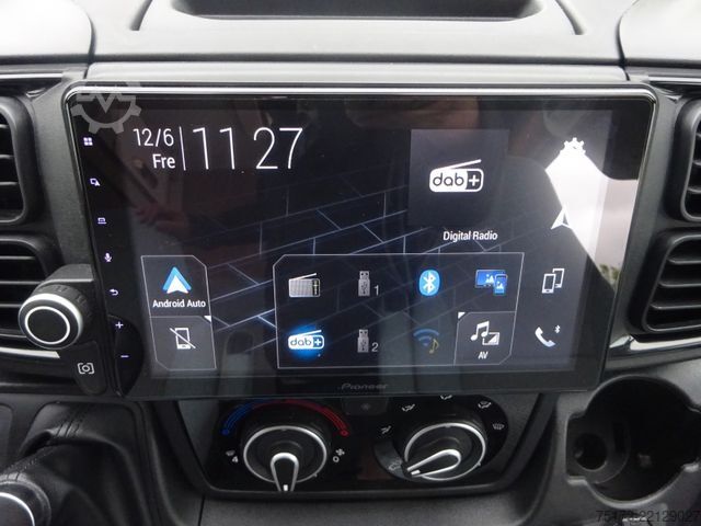Obytné vozidlo WEINSBERG CaraBus ME 140PS Autm. Markise HUD AHK