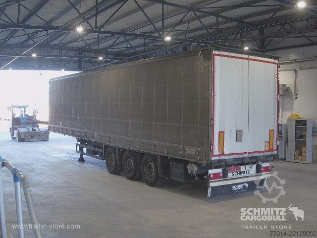 Otvorena poluprikolica sa ceradom Schmitz Cargobull Curtainsider Coil