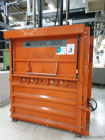 Baļļu prese Orwak 3800