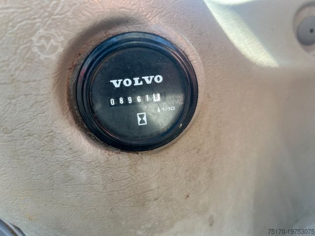 Excavadora móvil VOLVO EW160D / 2014 / 1xTieflöffel / Forstschutzgitter