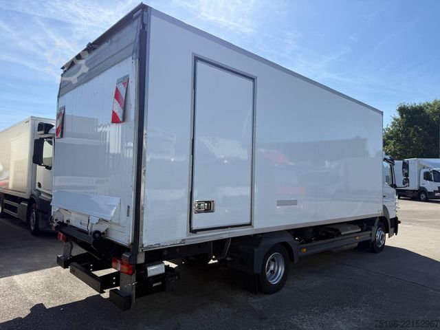 रेफ्रिजरेटर बॉडी वैन MERCEDES-BENZ ATEGO 821 L Kühlkoffer 6,2 m LBW 1 T*Luft HA