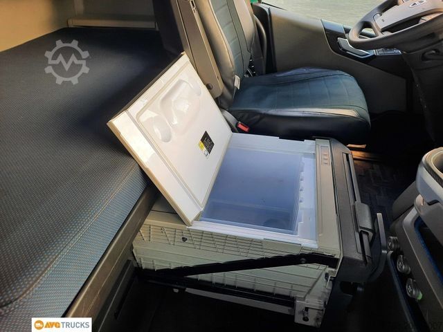 Стандартный седельный тягач VOLVO FH 500 XL 2 Kreis Hydr Neuer Tacho I-Park-Cool