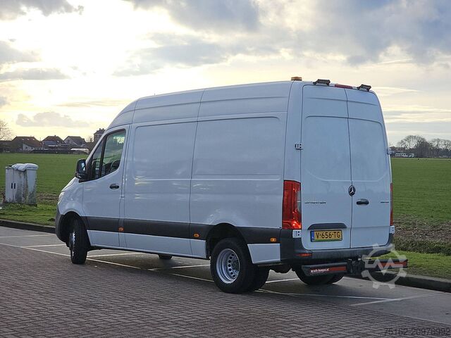 High-roof van MERCEDES-BENZ SPRINTER 519 ac automaat EURO6