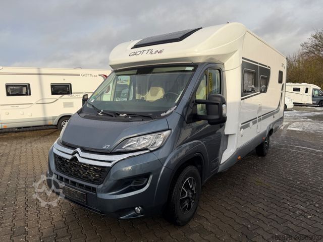 Poluintegrirani kamper GIOTTILINE Therry T37