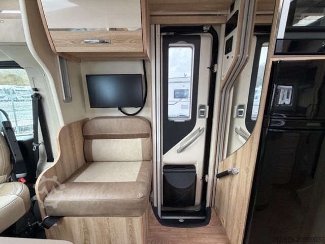 Poluintegrirani kamper GIOTTILINE Therry T37