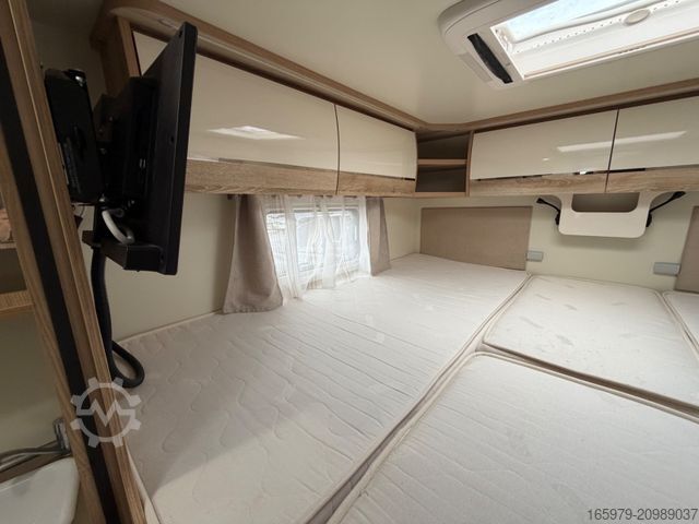 Poluintegrirani kamper GIOTTILINE Therry T37