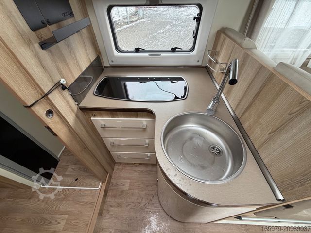 Poluintegrirani kamper GIOTTILINE Therry T37