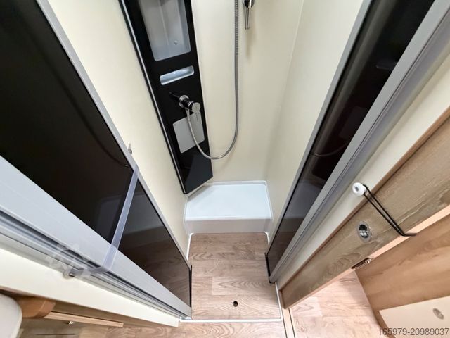 Poluintegrirani kamper GIOTTILINE Therry T37