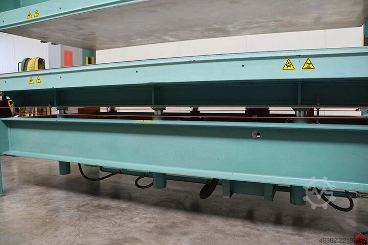 Hydraulische Furnierpresse 3000x1300 BAIONI Prasa do forniru