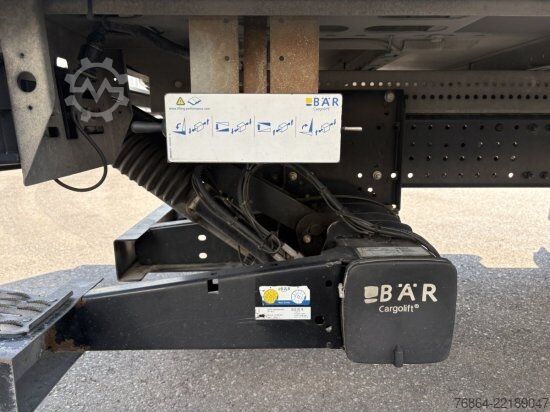 Camión caja MAN TGM 15.250 4X2, KOFFER MIT LBW,