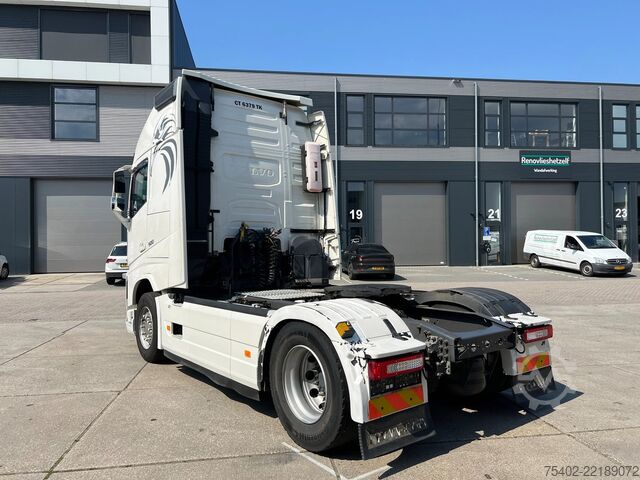 Standard-SZM Volvo FH 13.500 / Globe XL / 2x Tank / Full Spoilers