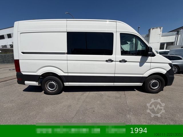 Minibüs VOLKSWAGEN Crafter 35 L2H2 RWD pe AHK,3,5t