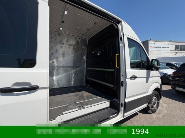 Minibüs VOLKSWAGEN Crafter 35 L2H2 RWD pe AHK,3,5t