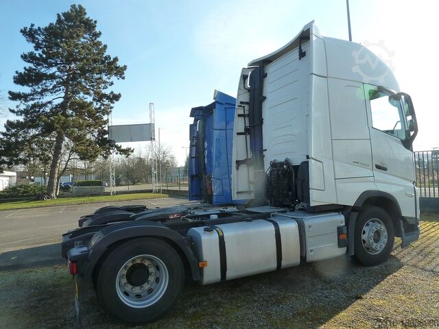 Standardni traktor VOLVO FH 500