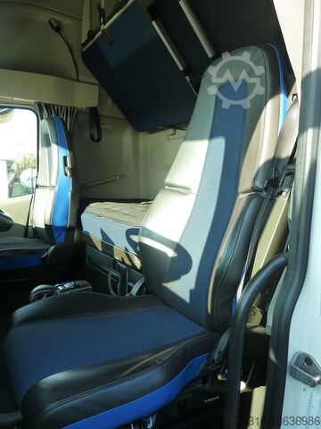 Standardni traktor VOLVO FH 500