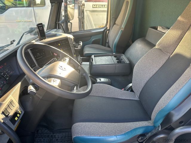 冷藏卡车 VOLVO FM450 6X2 Kühl Frigoblock LBW 8.10 m Lenk